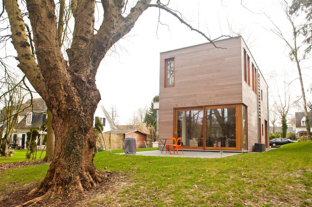 photographie de la façade jardin de la maison Raymond Hye