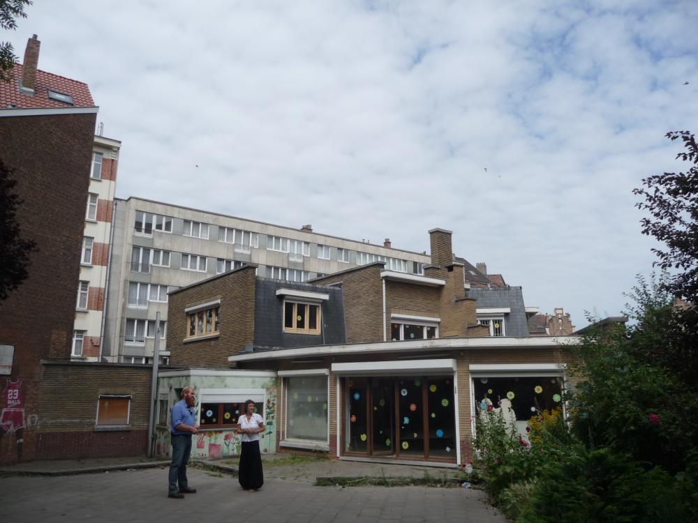 photographie de la maison de quartier Saint-Antoine depuis le jardin